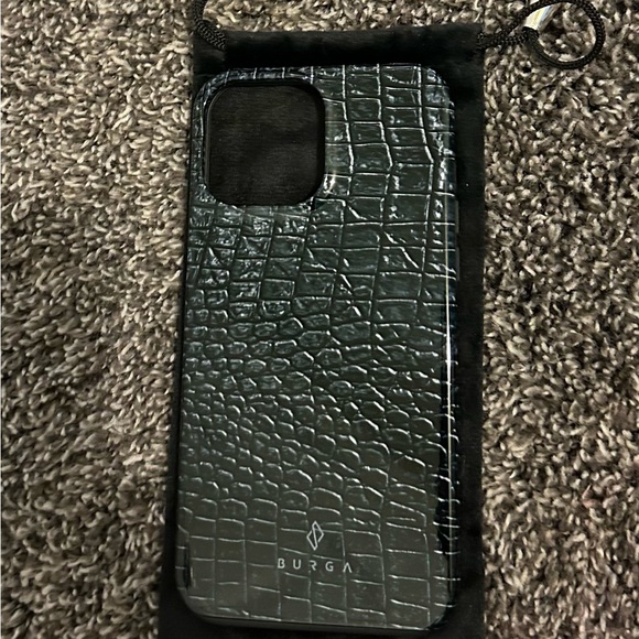 Black Crocodile Pattern Phone Case - Picture 4 of 4